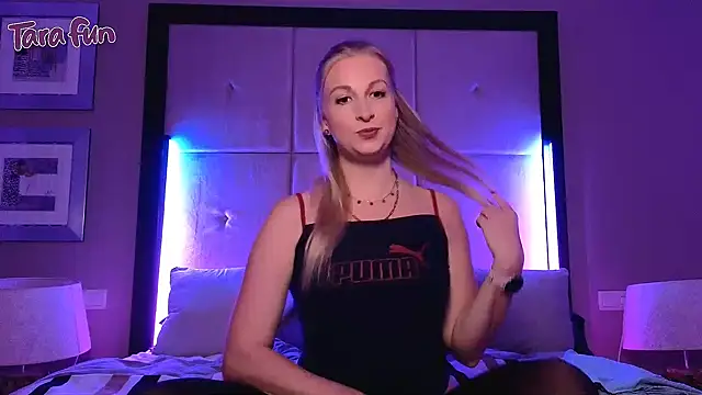 TARA-FUN online show from September 26, 2025, 9:52 pm