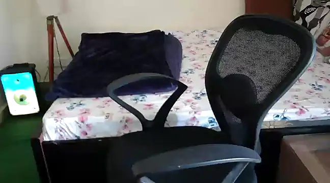 Snapshot of shivi_moto chatting on January 22, 2025, 6:42 am shivi moto online show from January 22, 2025, 6:42 am