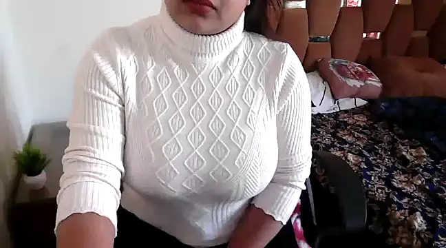 Snapshot of shivi_moto chatting on February 13, 2025, 6:20 am shivi moto online show from February 13, 2025, 6:20 am