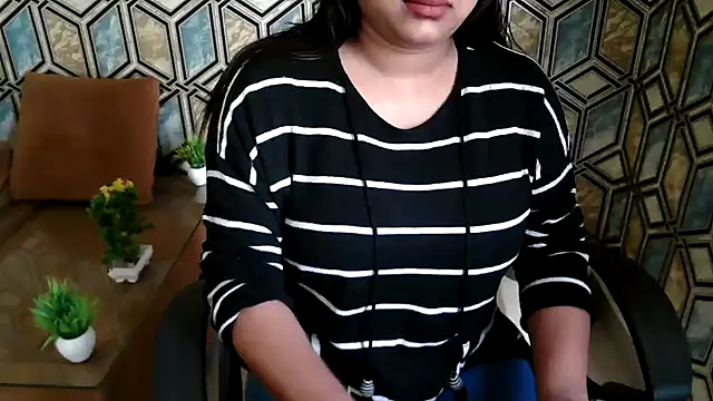 Snapshot of shivi_moto chatting on February 18, 2025, 6:48 am shivi moto online show from February 18, 2025, 6:48 am