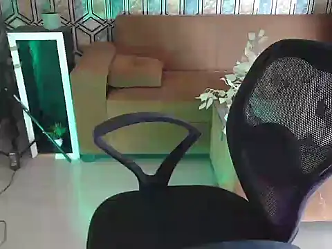 Snapshot of shivi_moto chatting on September 29, 2025, 5:12 am shivi moto online show from September 29, 2025, 5:12 am