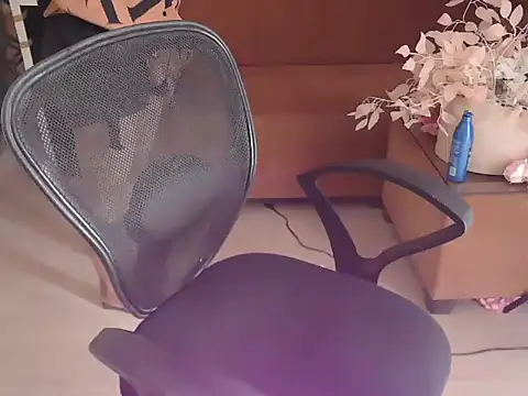 Snapshot of shivi_moto chatting on November 3, 2025, 5:31 am shivi moto online show from November 3, 2025, 5:31 am