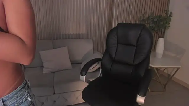 MileyCruz  online show from February 19, 2025, 9:39 am