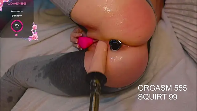 Alissaasex online show from February 4, 2026, 1:17 pm