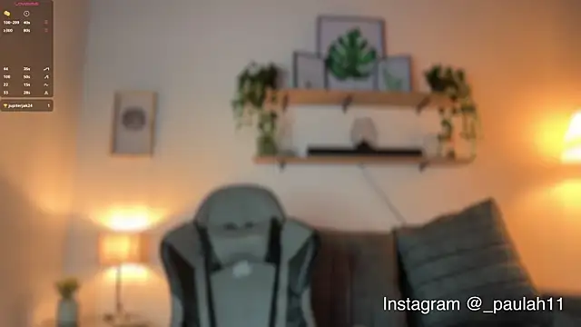 Paulah x online show from November 14, 2025, 8:40 pm