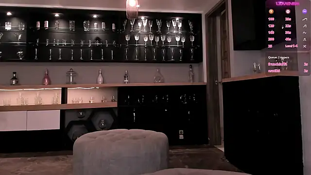 SophiePalmer online show from February 10, 2025, 9:47 pm