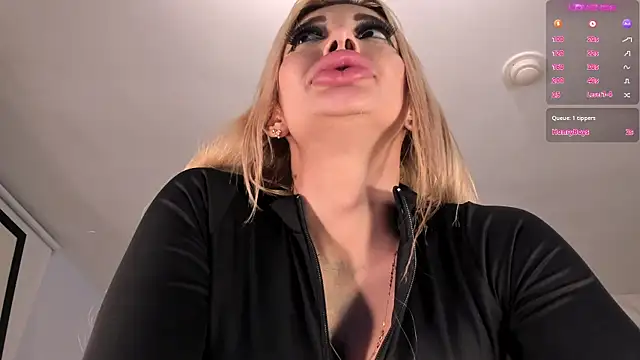 SophiePalmer online show from February 26, 2025, 2:46 pm