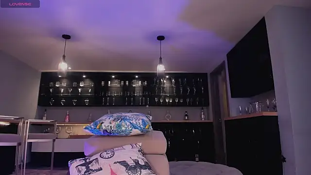 SophiePalmer online show from September 20, 2025, 12:28 pm