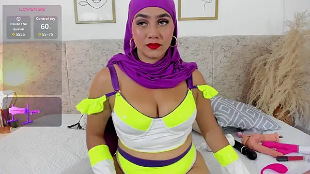 abby gibson online show from October 31, 2025, 6:53 pm