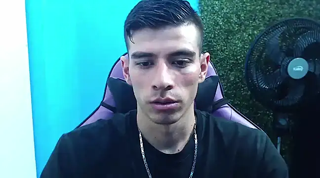 DEIBY BABY online show from December 12, 2024, 9:37 pm