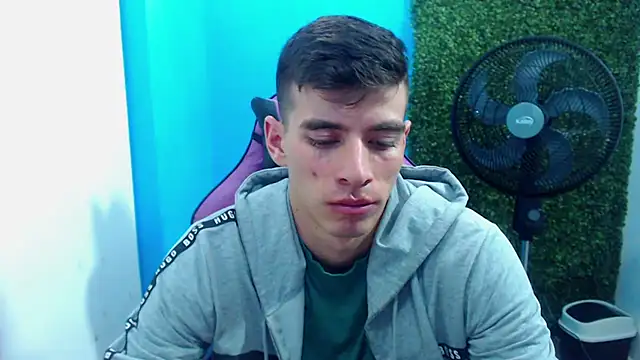 DEIBY BABY online show from December 30, 2024, 3:03 am