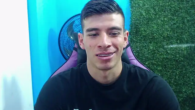 DEIBY BABY online show from December 30, 2024, 9:40 pm