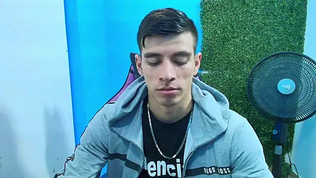 DEIBY BABY online show from February 8, 2025, 3:52 am