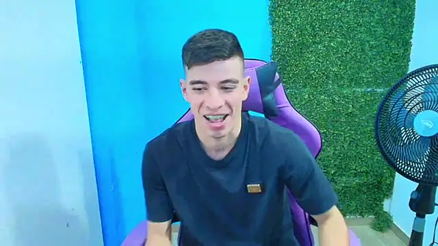 DEIBY BABY online show from February 12, 2025, 3:29 am