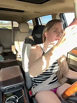 SkyelarSommer online show from January 5, 2025, 9:14 pm