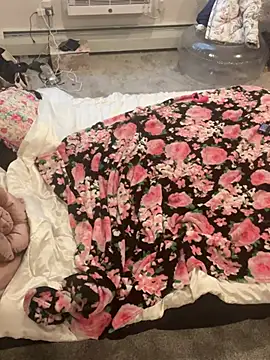 DominiqueX0 online show from March 5, 2025, 8:53 pm