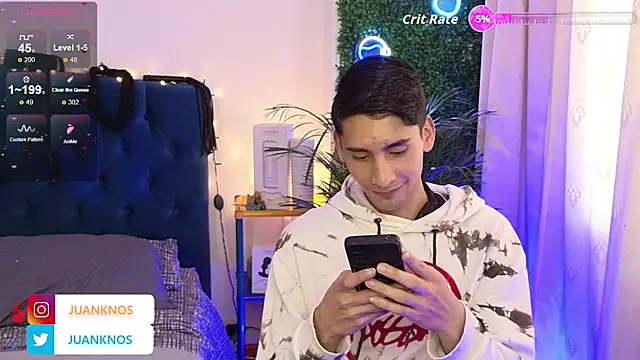 Snapshot of by_pandora chatting on April 30, 2026, 8:04 pm by pandora online show from April 30, 2026, 8:04 pm