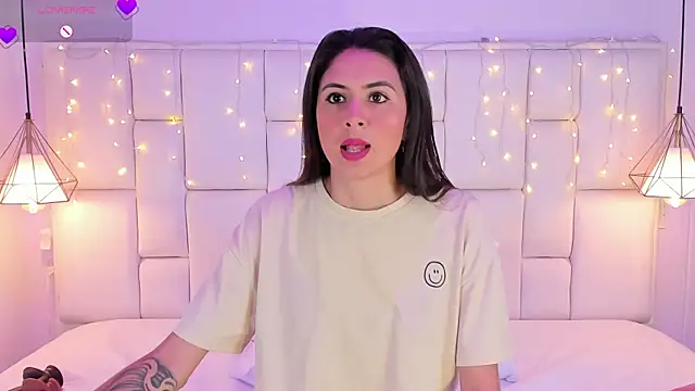 SarahSophia  online show from January 30, 2025, 11:33 am