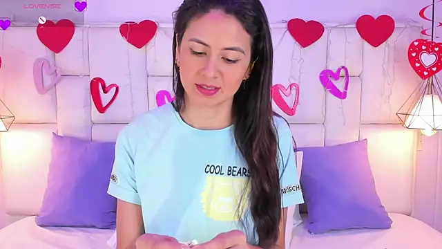 SarahSophia  online show from February 24, 2025, 11:32 am