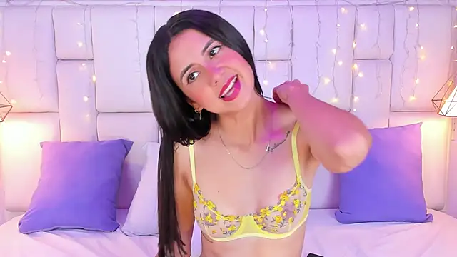 SarahSophia  online show from March 21, 2025, 2:40 pm