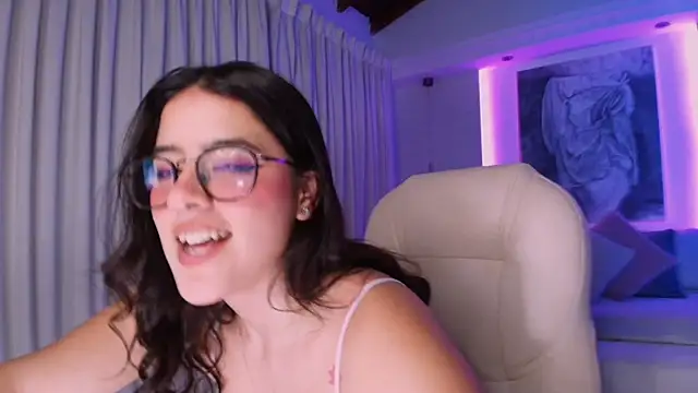 nathalie rivers online show from February 21, 2025, 6:51 am