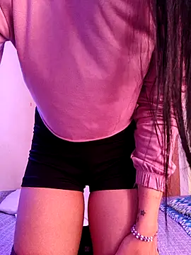 LissaThompsom online show from March 19, 2025, 1:51 pm