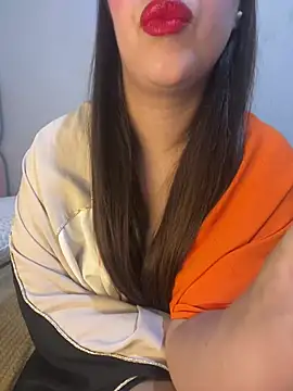 Mayacrayzi online show from February 10, 2025, 5:52 pm