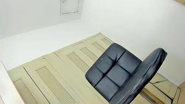 MissCarolinne online show from January 5, 2025, 5:41 am