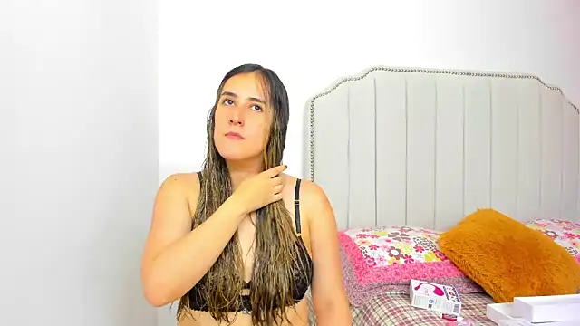 Hanna86 online show from February 22, 2025, 7:03 pm