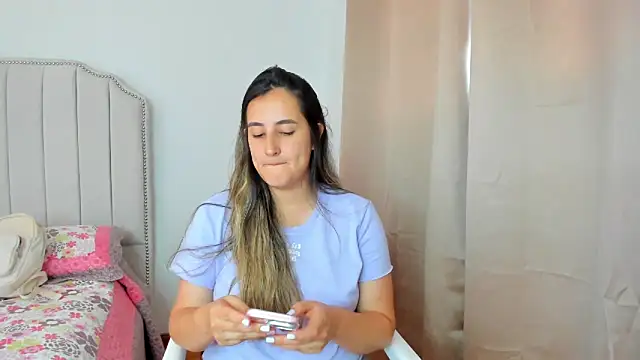 Hanna86 online show from October 6, 2025, 7:00 pm