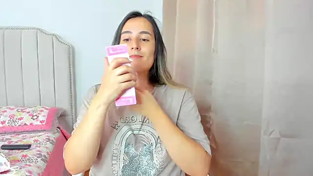 Hanna86 online show from October 7, 2025, 8:39 pm