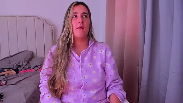 Hanna86 online show from April 19, 2026, 1:54 pm