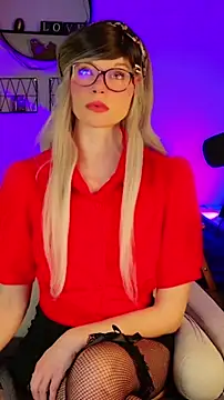 Kittychatte online show from March 18, 2026, 1:03 pm