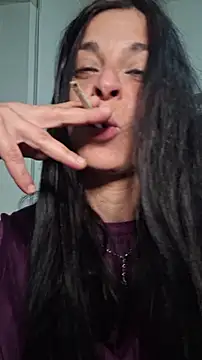 patatinahot87 online show from April 21, 2026, 3:50 pm