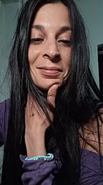 patatinahot87 online show from April 22, 2026, 3:46 pm