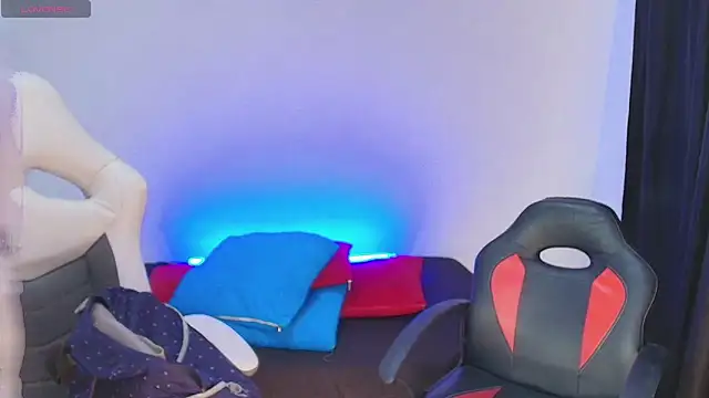 farichell online show from March 13, 2026, 7:53 pm