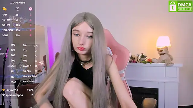 Katia Kim online show from February 20, 2025, 9:22 am