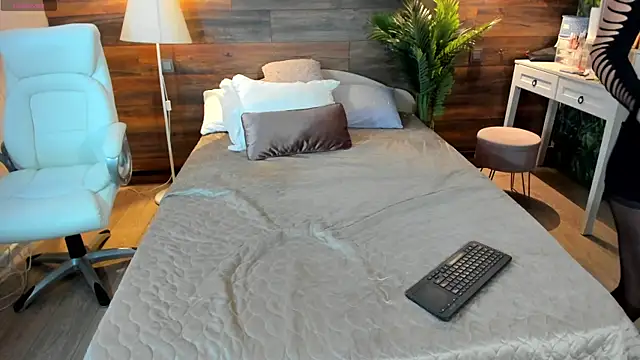 Your Wet Desire online show from January 15, 2025, 8:30 am