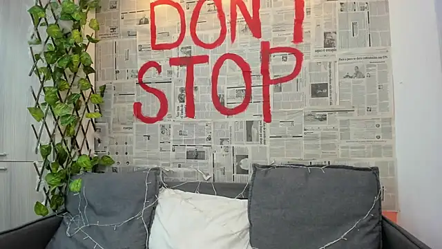 Mhelanny2 online show from February 1, 2025, 3:30 am