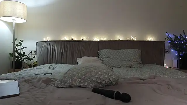 PassionAnn online show from January 10, 2025, 10:57 pm