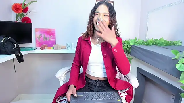 StefanyMiler online show from January 18, 2025, 3:53 am