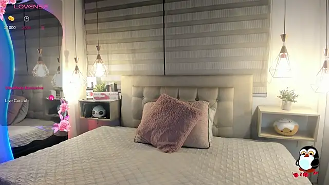 cristal  hot 1 online show from April 24, 2026, 5:10 am