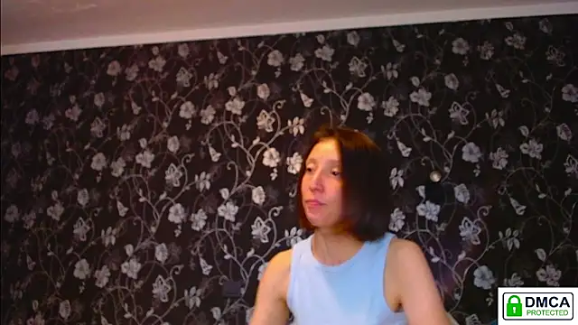 Snapshot of Sophi_Cute chatting on May 12, 2026, 1:08 pm Sophi Cute online show from May 12, 2026, 1:08 pm