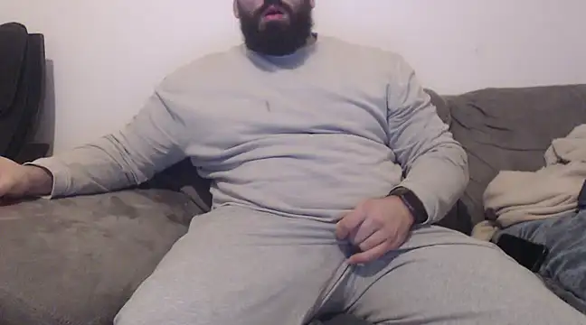 hugemachohandsome online show from February 7, 2025, 4:03 pm