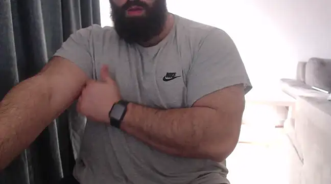 hugemachohandsome online show from February 28, 2025, 4:10 pm