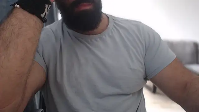 hugemachohandsome online show from September 14, 2025, 7:40 am