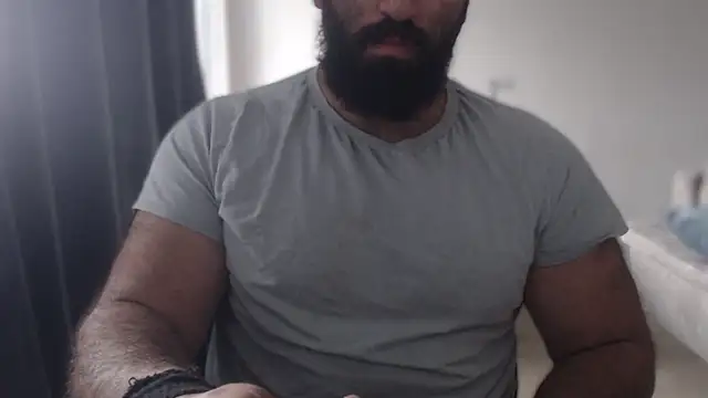 hugemachohandsome online show from September 18, 2025, 6:37 am