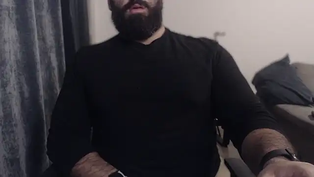 hugemachohandsome online show from September 18, 2025, 9:50 pm