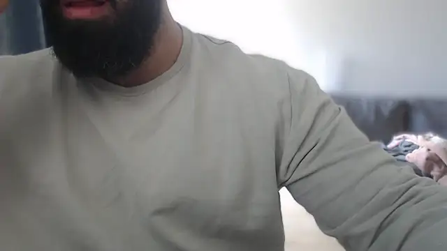 hugemachohandsome online show from October 18, 2025, 10:05 am