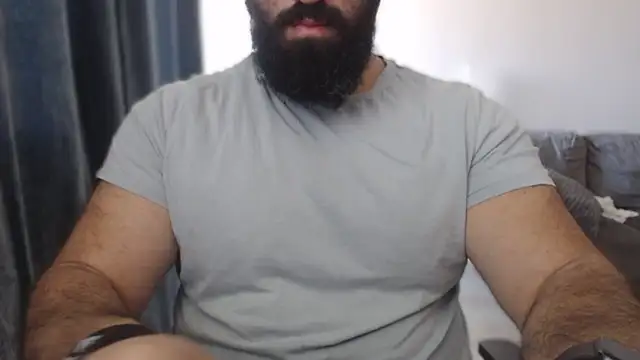 hugemachohandsome online show from November 5, 2025, 8:36 am